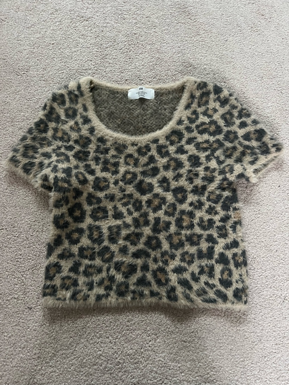 H&M Fuzzy Leopard-Pattern Short Sleeve Sweater in Taupe & Black